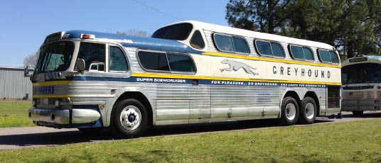 1954 GM PD4501 Scenicruiser, Memphis TN, USA, April 2013 PD4501 Scenicruiser bus